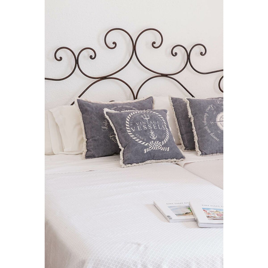 V6H9231B84E91F1A03A7667F69BB9DA0697R6379735P5